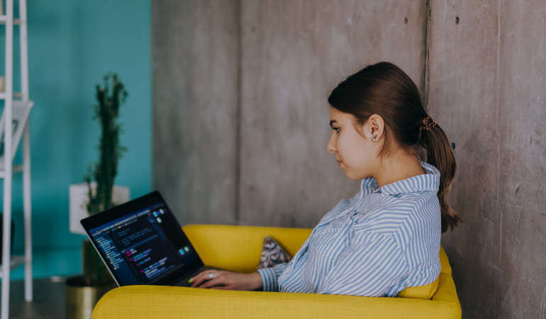 sviluppatrice react al computer